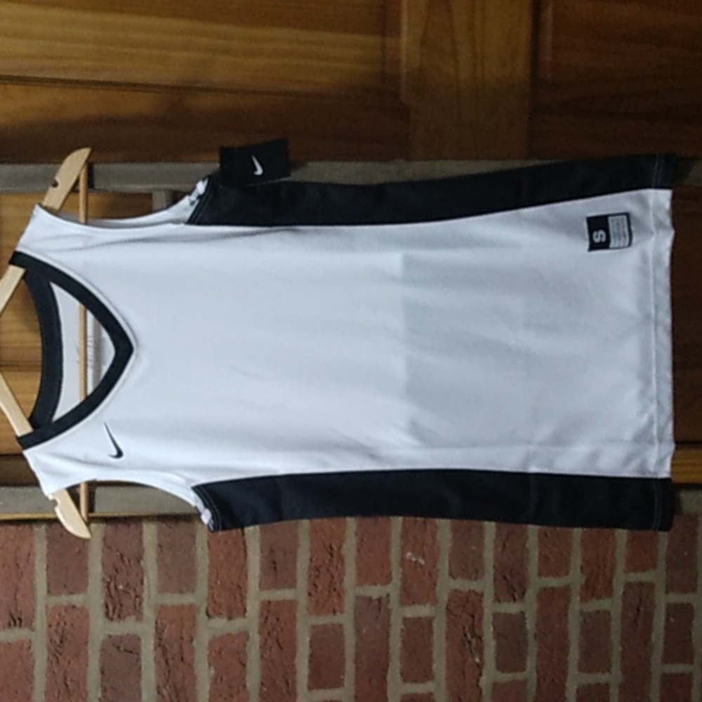 Women's Nike Basketball Practice Jersey NWT